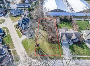 Snowflower Dr, Rocky river, OH 44116