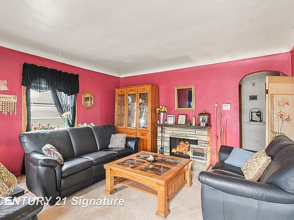 3rd image of 3111 Rust Ave