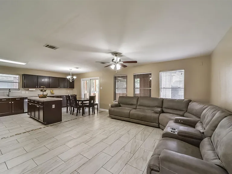 3818 Brook Garden Ln — Photo 10