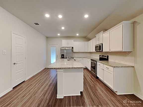 5th image of 127 Arborside Dr