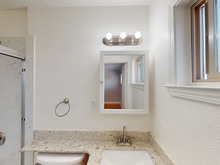 845 Macarthur Blvd — Photo 15