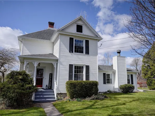 240 N Pleasant St, Canandaigua, NY 14424