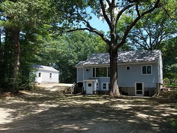 3rd image of 255 School St