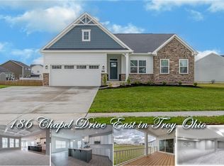 186 Chapel Dr E, Troy, OH 45373
