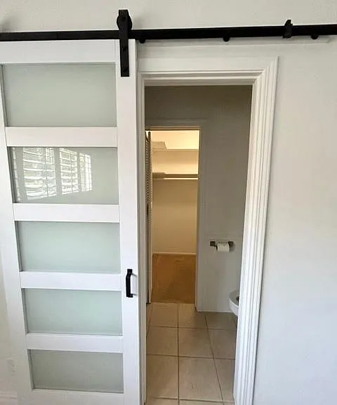 2000 Mathews Ave #5 — Photo 12