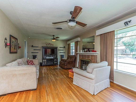 5th image of 4452 E Cornell Ave