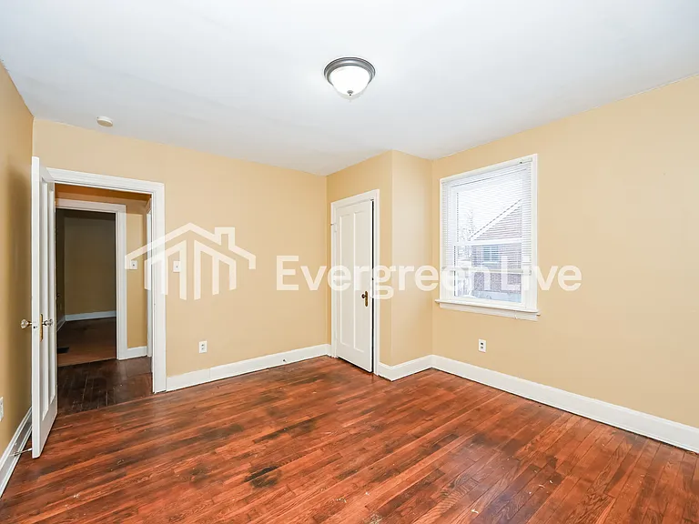 7052 Clovernook Ave — Photo 11