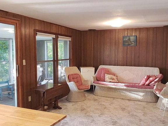 2nd image of 40773 Primrose Dr