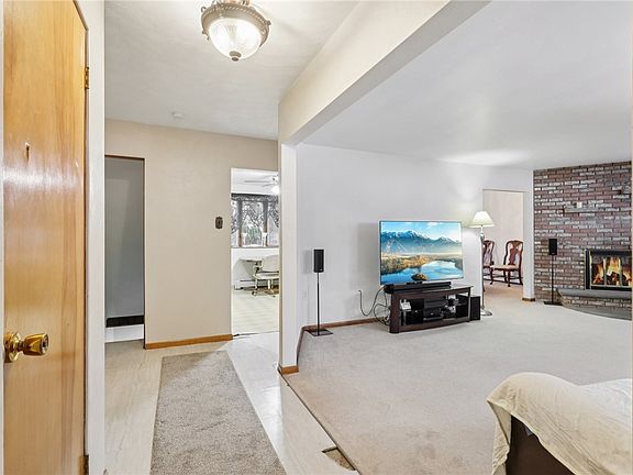 5th image of 1804 Iowa Ave