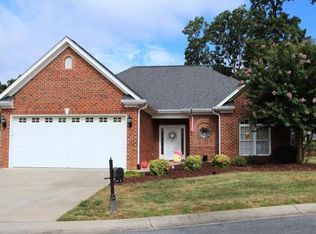 102 Haley Ct, Graham, NC 27253