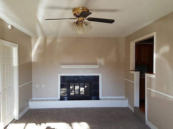 4th image of 3810 N Lake Shore Dr