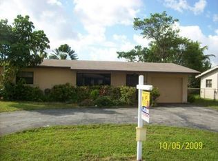 560 NW 38th St, Oakland Park, FL 33309