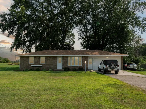 534 Thirteen Mile Rd NW, Sparta, MI 49345
