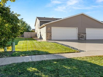 1051 42nd Ave W, West Fargo, ND, 58078