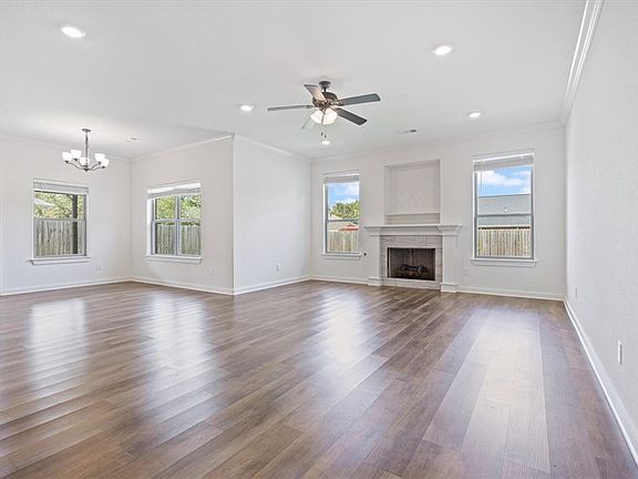 5th image of 432 W Tyler Rd