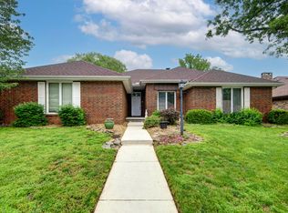 3052 S Oak Ave, Springfield, MO 65804