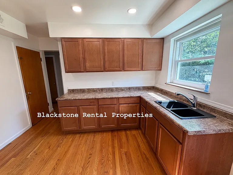 8702 Monsanto Dr — Photo 5