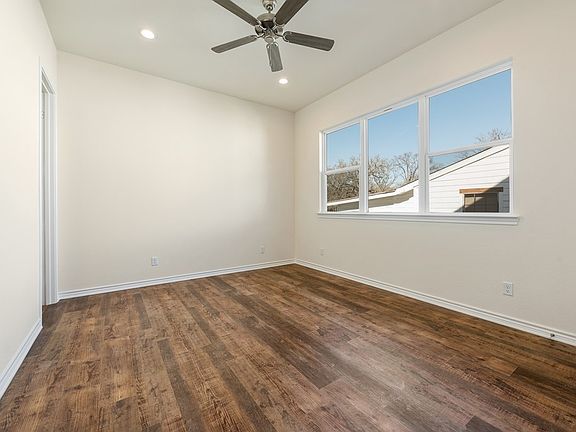 5th image of 317 Kauai Ct