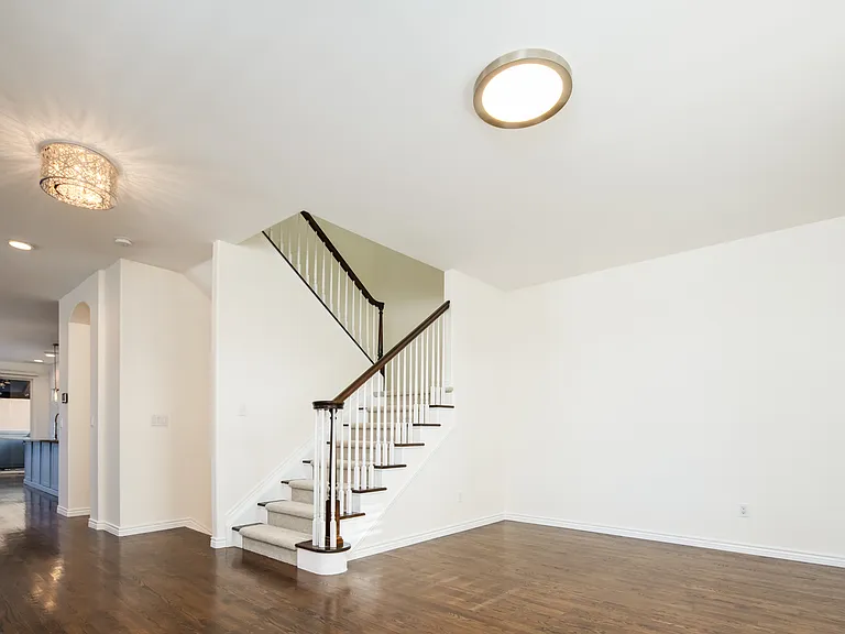 335 N Josephine St #A — Photo 30