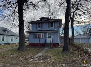 709 Mayo St, Carlinville, IL