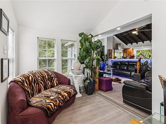 2nd image of 7895 Hobgood Rd