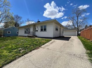 2211 Washington St, Cedar Falls, IA 50613
