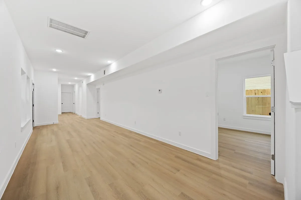 3 bed, 2.5 bath, 1600 sqft, $1,750 — Photo 4