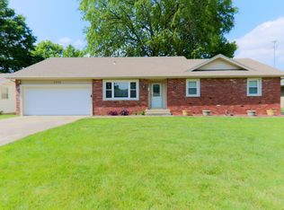 1335 E Edgewood St, Springfield, MO 65804