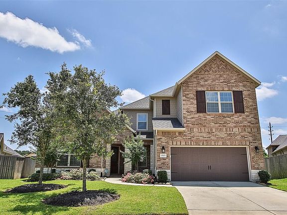 This lovely home is waiting for you to take a look to see what it has to offer!