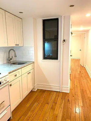 Rented by REAL New York | media 8