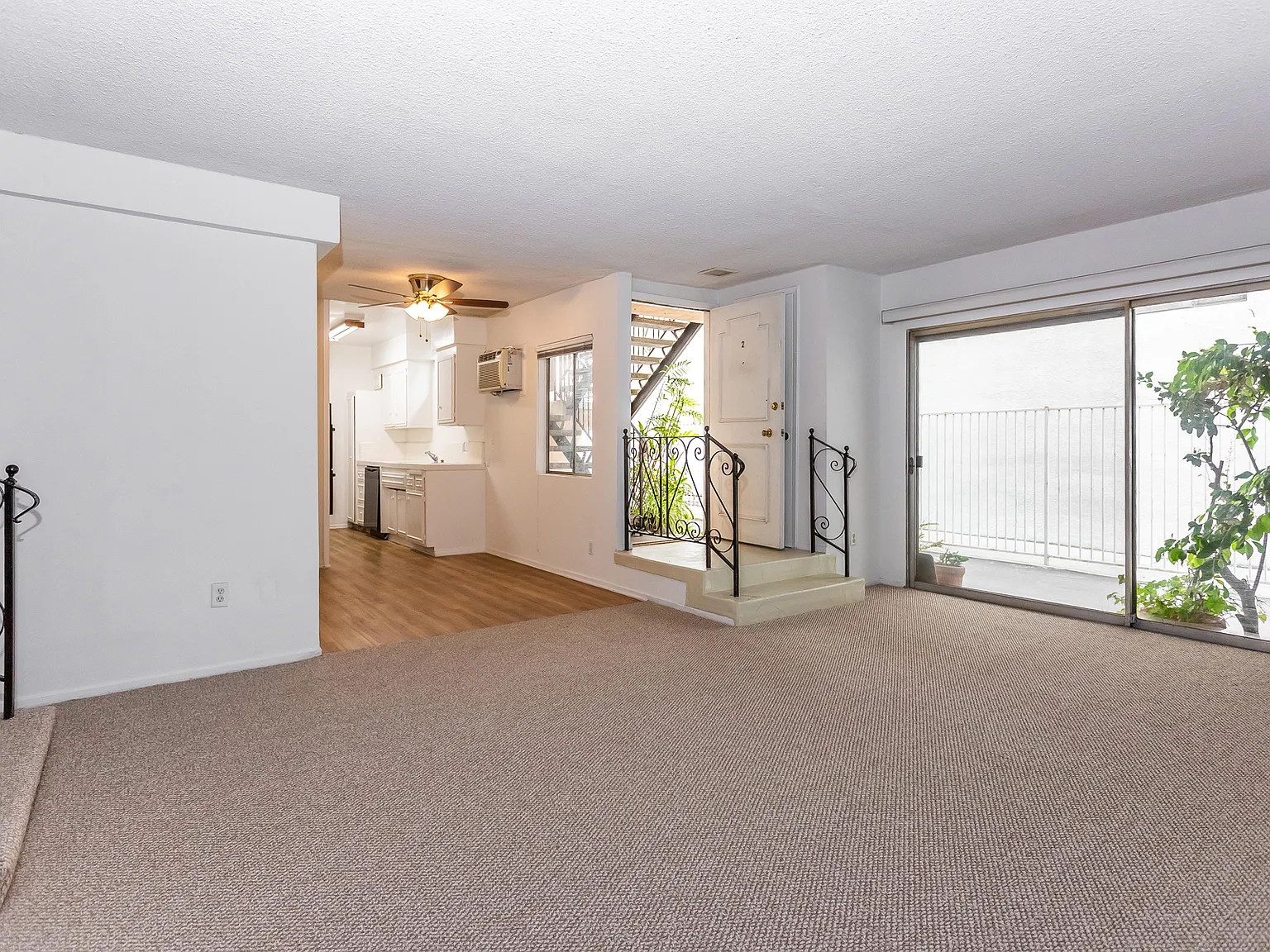 2 bed, 1000 sqft, $2,850 — Photo 3
