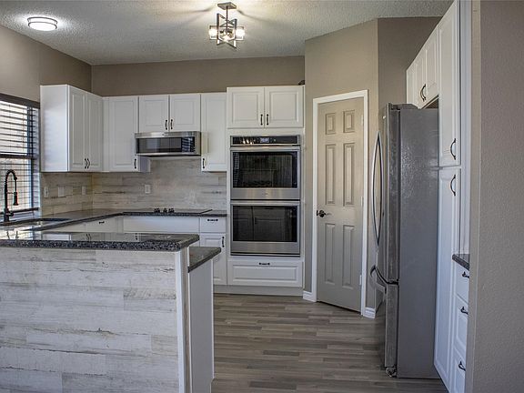 4th image of 3240 Roddy Dr