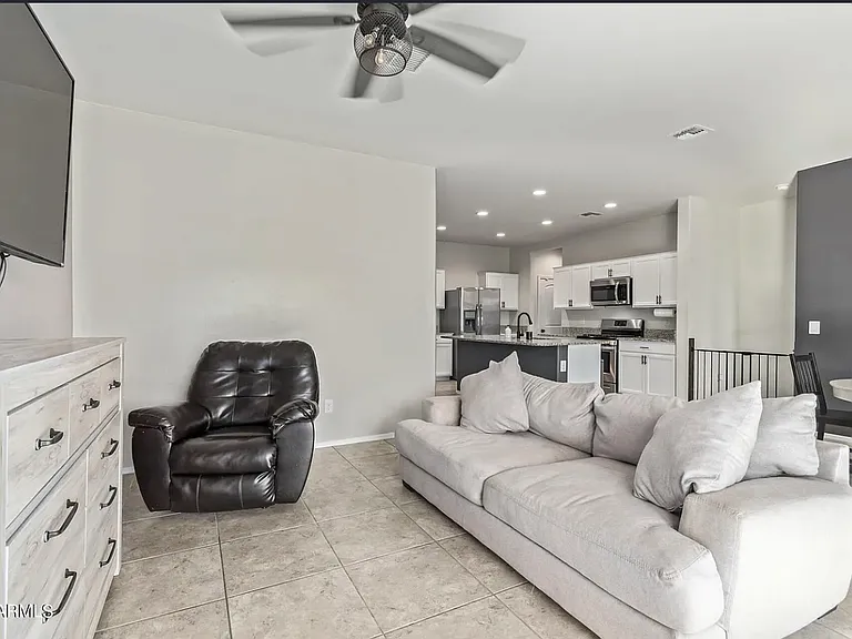 30987 W Columbus Ave — Photo 12