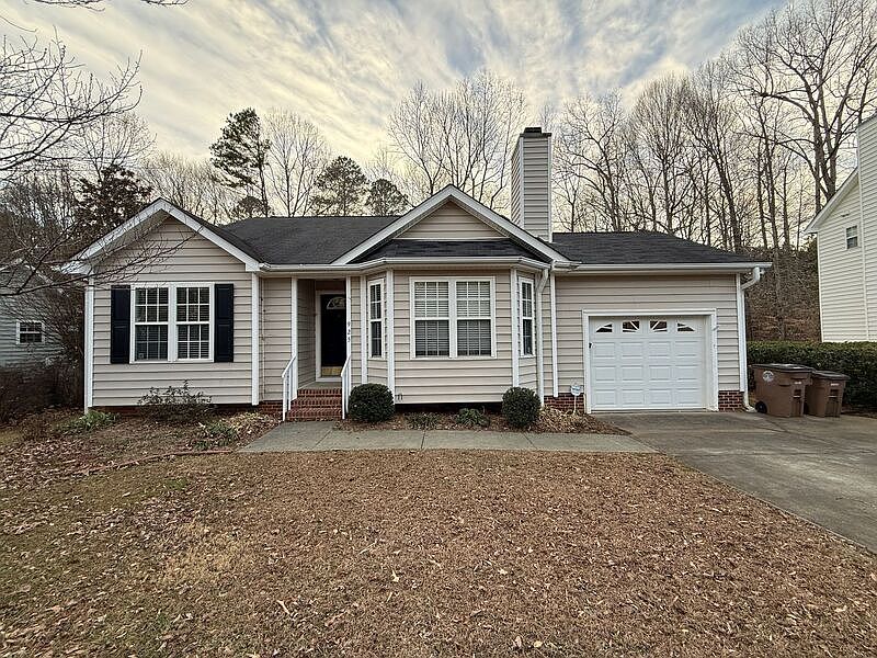 1st image of 925 Borage Dr