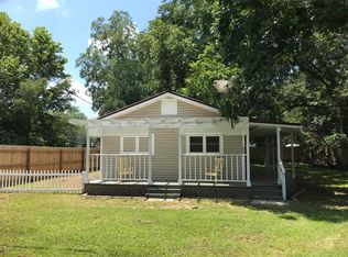 582 7th St, Chipley, FL 32428