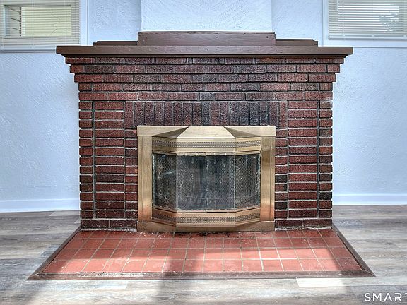 4th image of 115 Third Street