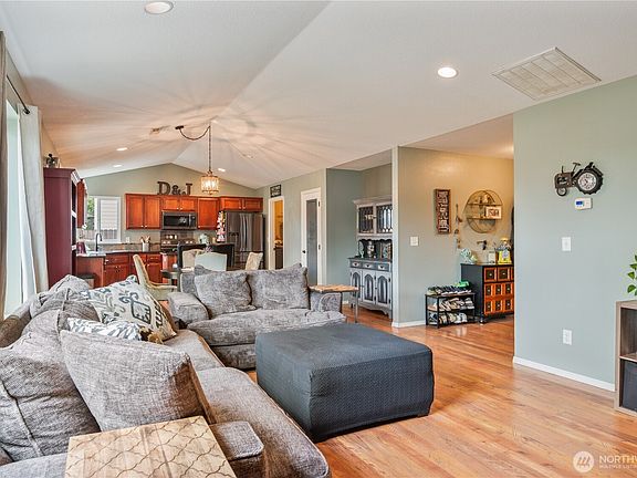 4th image of 120 Wyatt Drive