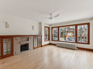 4111 W Nelson St UNIT 1, Chicago, IL 60641