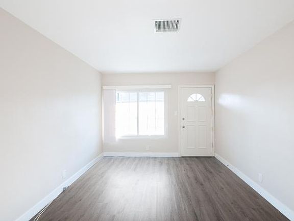 2nd image of 11761 Hart St APT 5