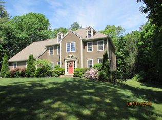 24 Old Towne Way, Sturbridge, MA 01518