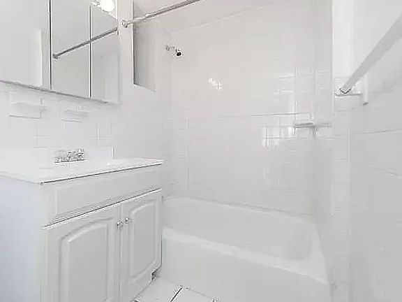 4th image of 342 E 55th St APT 5B