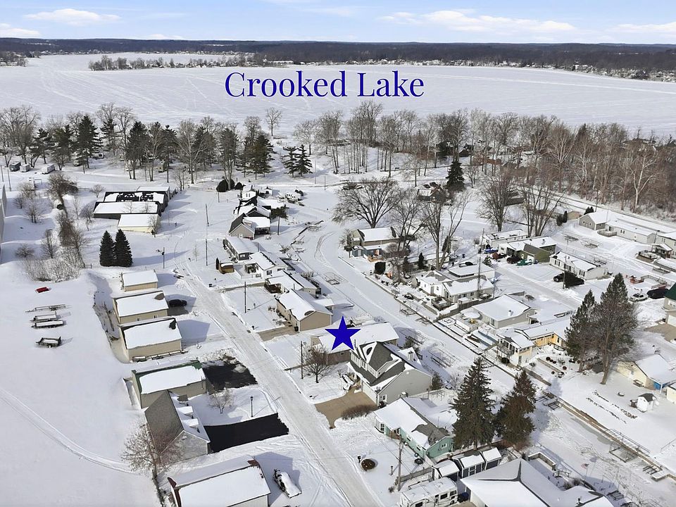 200 Lane 103 Crooked Lk, Angola, IN 46703 | Zillow