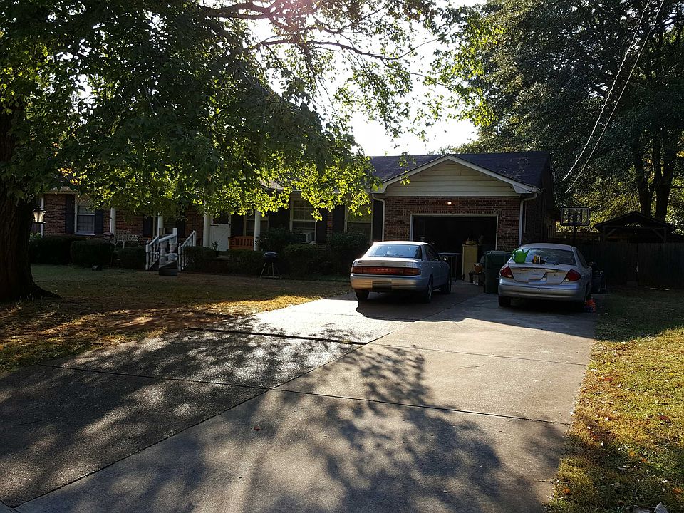 1st image of 1704 Jeannette Cir NW