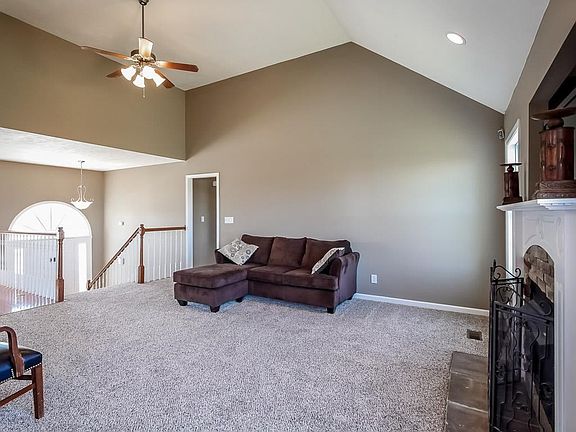 5th image of 1720 Flagstone Dr