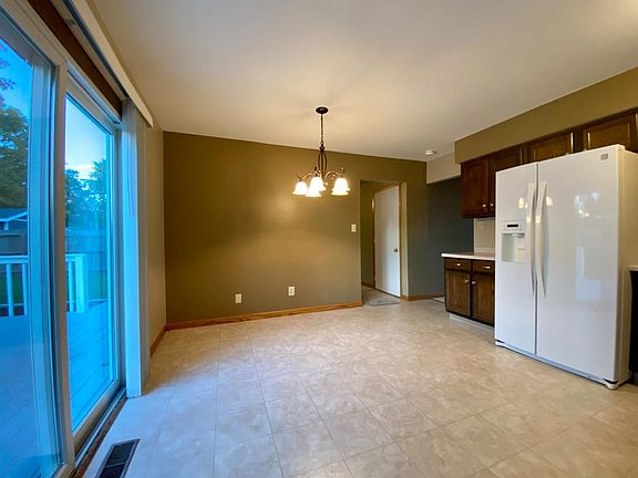 5th image of 2301 Berwick Dr