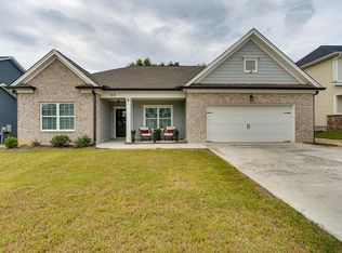 68 Winchester Dr, Fort Oglethorpe, GA 30742