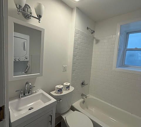 5th image of 2129 N Oakley Ave Unit 1