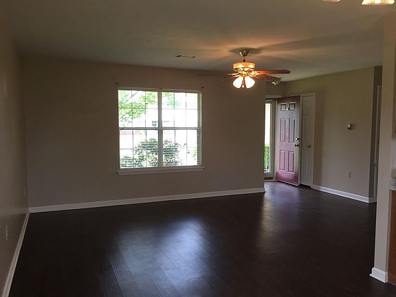 4th image of 2110 Cedar Oaks Dr