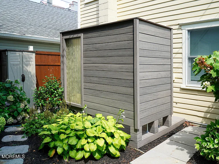 511 Asbury Ave #MAIN HOME — Photo 47