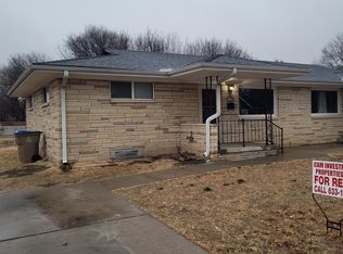 112 W 4th St #112, Valley Center, KS 67147